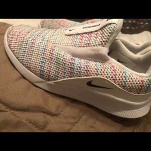 Children’s Nike slide on tennis shoes (Toddler)